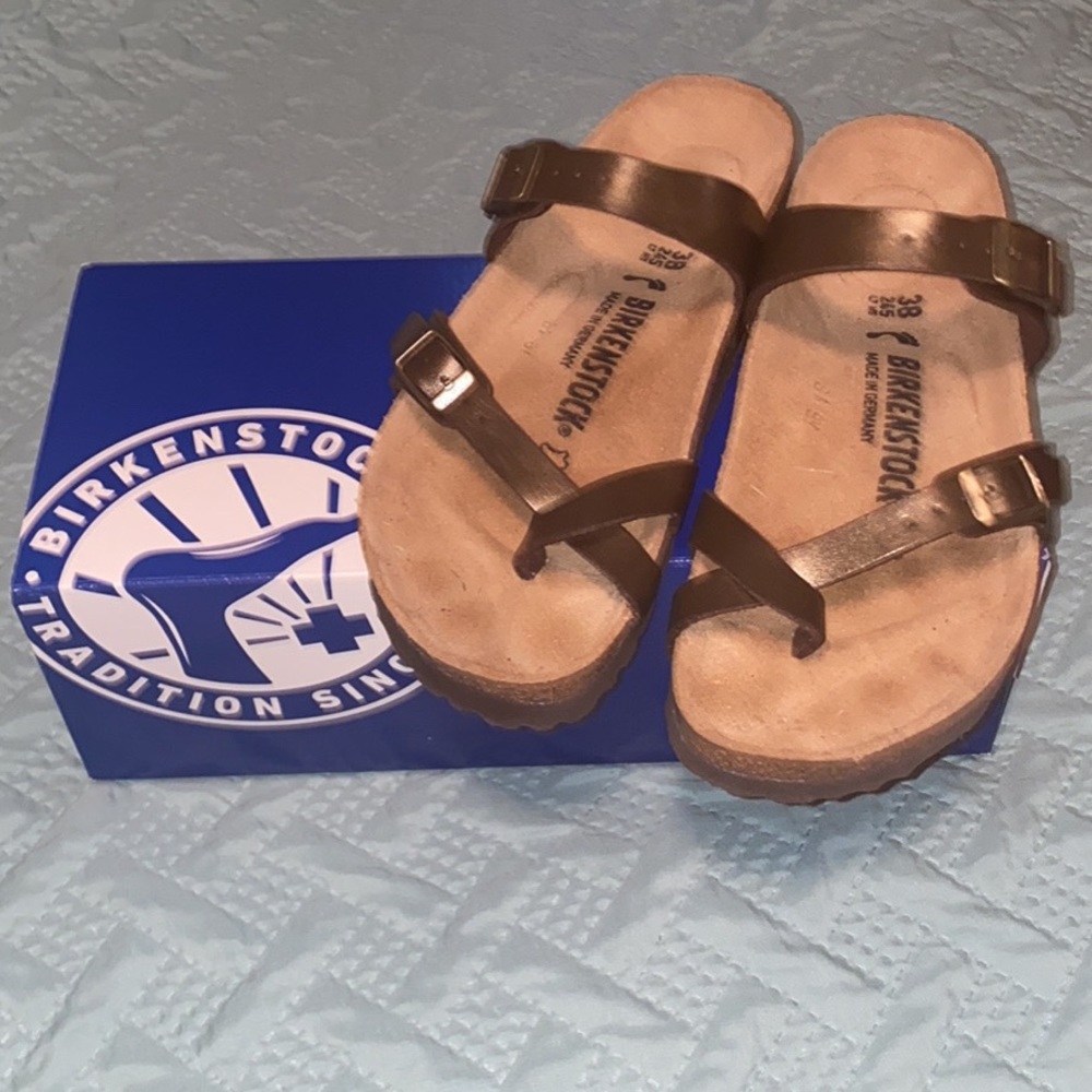 Golden Brown Size 7 medium/narrow Birkenstock